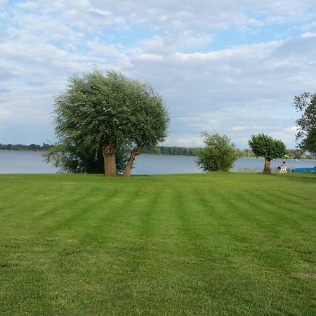 Landferienhof "Mueritzufer" Ludorf Esterno foto