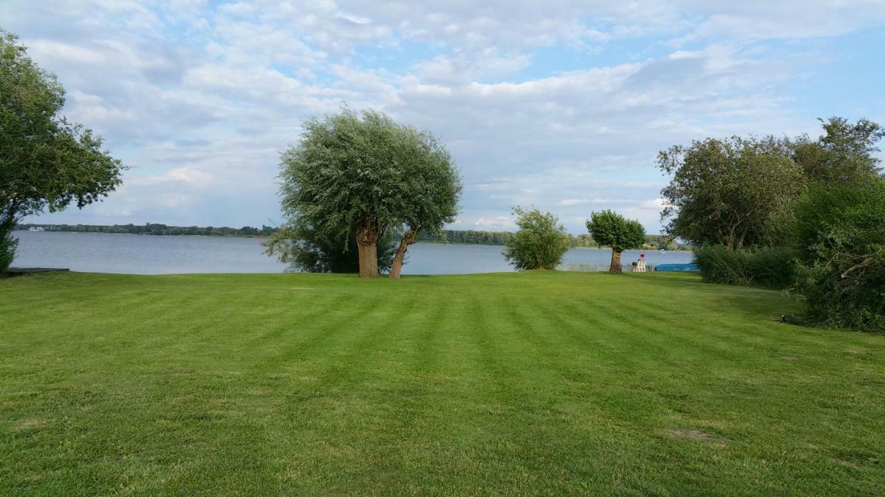 Landferienhof "Mueritzufer" Ludorf Esterno foto